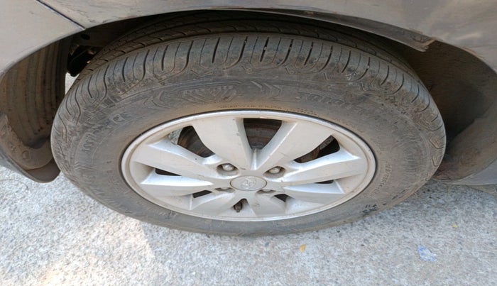 2013 Hyundai i20 SPORTZ 1.2, Petrol, Manual, 94,406 km, tyre