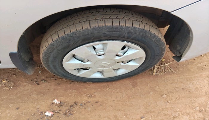 2014 Maruti Wagon R 1.0 LXI, Petrol, Manual, 1,00,343 km, tyre