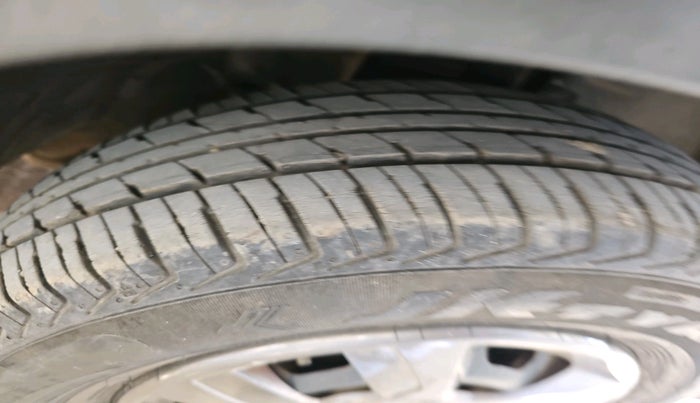 2017 Renault Kwid RXT 0.8, Petrol, Manual, 35,314 km, tyre