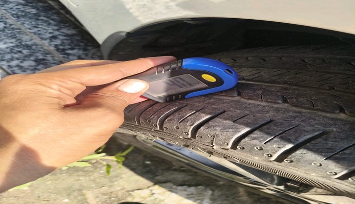 2015 Hyundai Verna FLUIDIC 4S 1.6 VTVT S(O), Petrol, Manual, 58,460 km, tyre