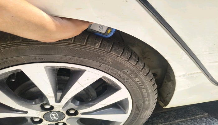 2015 Hyundai Verna FLUIDIC 4S 1.6 VTVT S(O), Petrol, Manual, 58,460 km, tyre