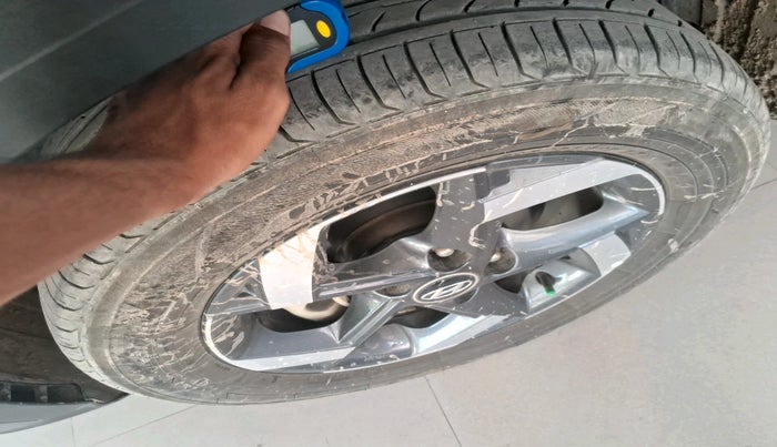 2019 Hyundai VENUE SX 1.0 TURBO, Petrol, Manual, 92,873 km, tyre