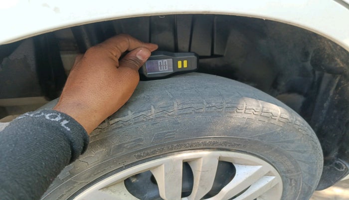 2022 Maruti Dzire VXI, Petrol, Manual, 66,162 km, tyre