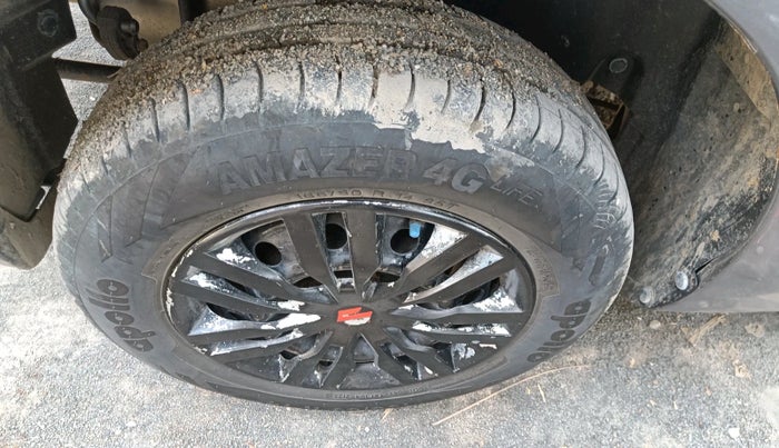 2014 Maruti Swift Dzire VDI, Diesel, Manual, 1,37,124 km, tyre