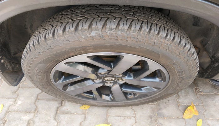 2022 Tata Safari XZA PLUS, Diesel, Automatic, 73,887 km, tyre