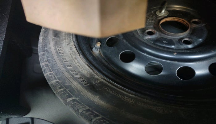 2014 Maruti Wagon R 1.0 VXI, Petrol, Manual, 9,824 km, tyre