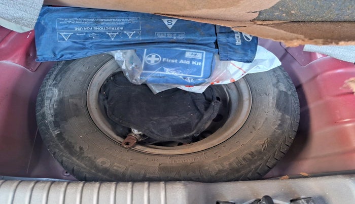 2013 Hyundai i10 MAGNA 1.2, Petrol, Manual, 33,803 km, tyre