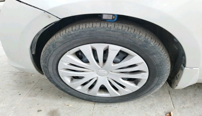 2013 Maruti Ertiga VDI, Diesel, Manual, 2,46,238 km, tyre