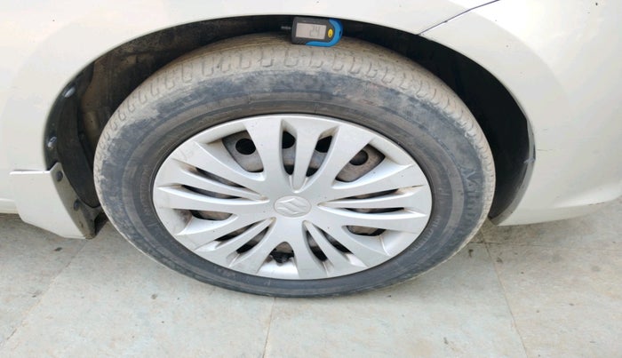 2013 Maruti Ertiga VDI, Diesel, Manual, 2,46,238 km, tyre