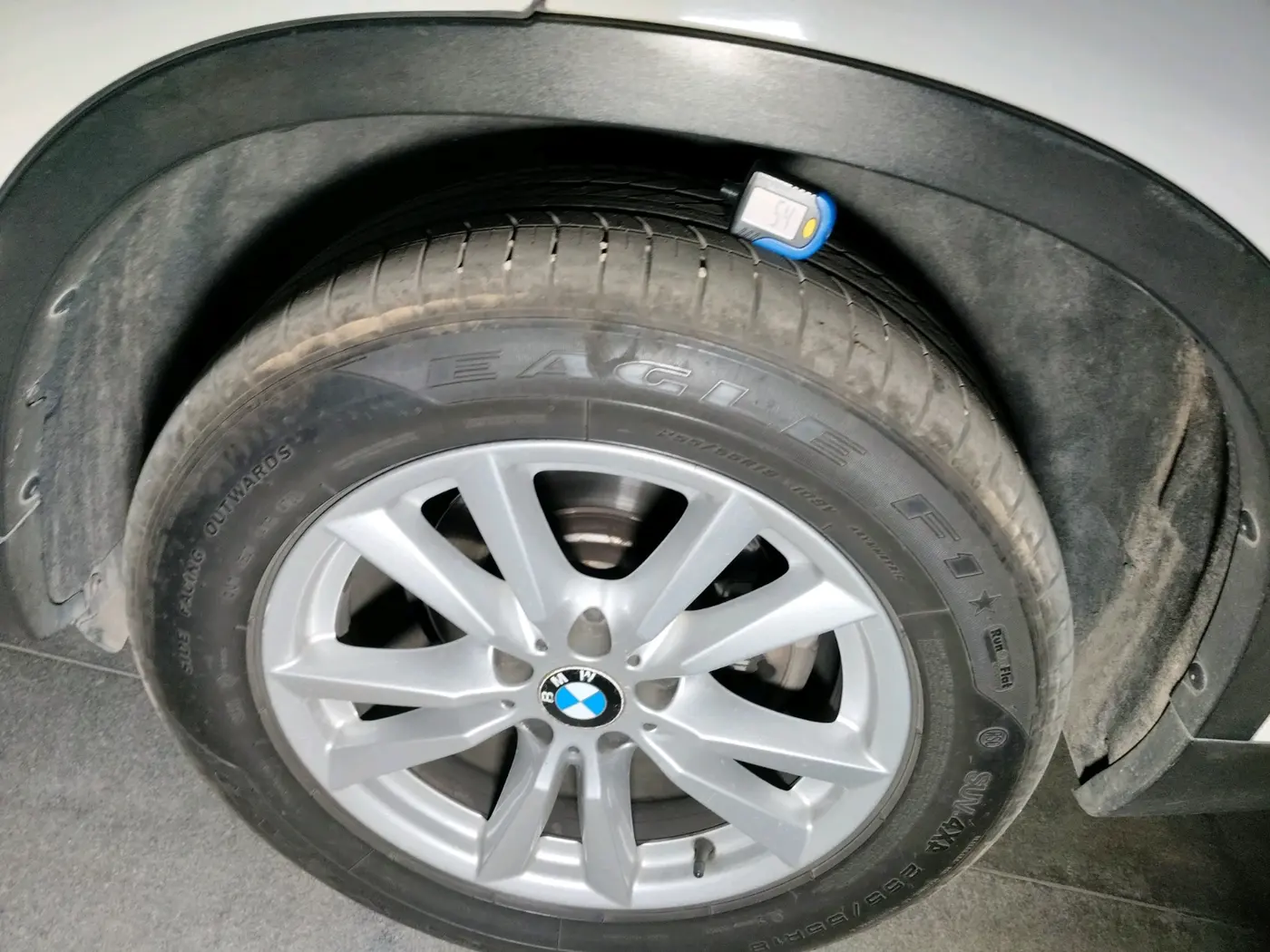 2014 BMW X5 XDRIVE 30 D, Diesel, Automatic, 1,27,148 km, tyre