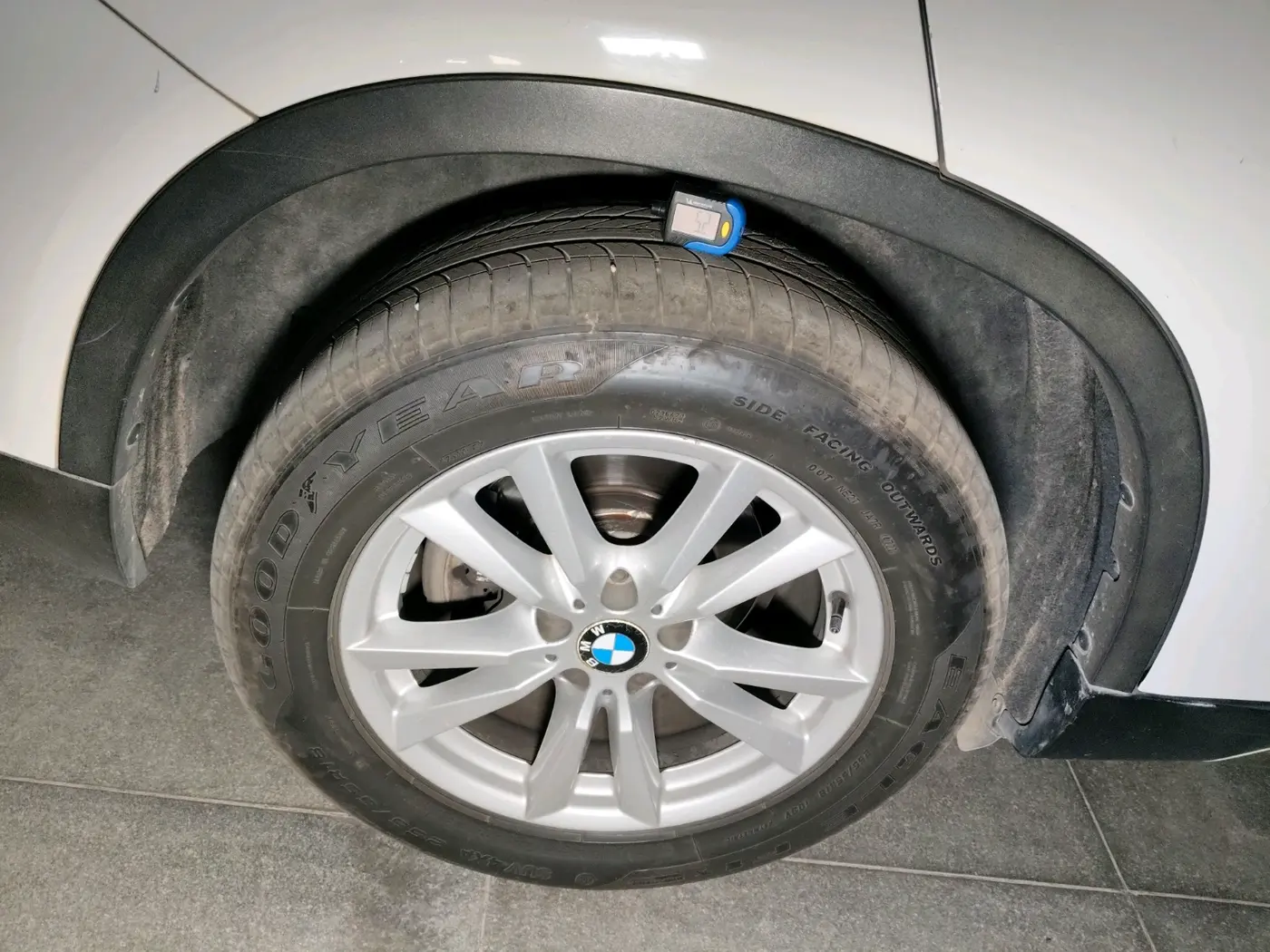 2014 BMW X5 XDRIVE 30 D, Diesel, Automatic, 1,27,148 km, tyre