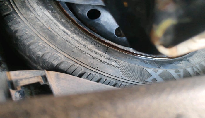 2016 Maruti Wagon R 1.0 LXI CNG, CNG, Manual, 1,96,434 km, tyre