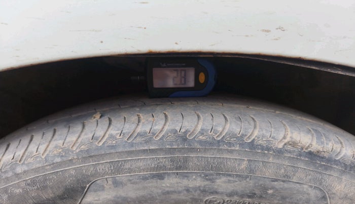 2020 Maruti Celerio VXI (O) CNG, CNG, Manual, 1,47,047 km, tyre
