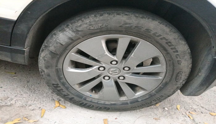 2016 Maruti S Cross ZETA 1.3, Diesel, Manual, 2,54,690 km, tyre