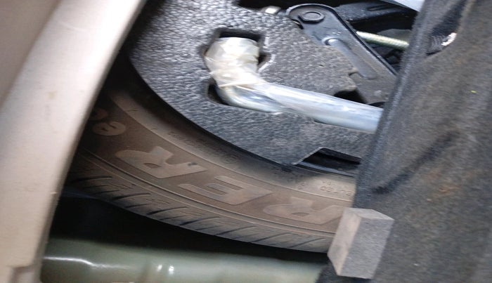 2021 Mahindra XUV300 W8 1.5 DIESEL, Diesel, Manual, 58,245 km, tyre