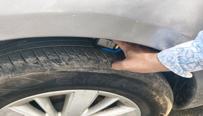 2014 Maruti Swift ZXI, CNG, Manual, 93,111 km, tyre