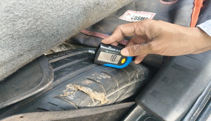 2014 Maruti Swift ZXI, CNG, Manual, 93,073 km, tyre