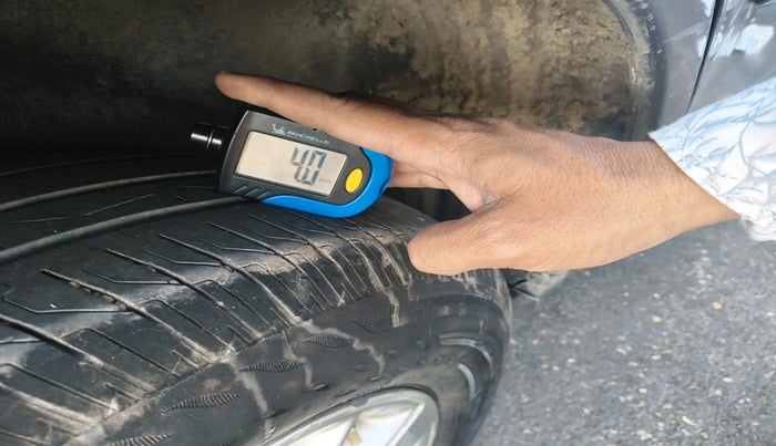 2014 Maruti Swift ZXI, CNG, Manual, 93,111 km, tyre