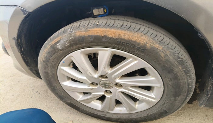 2015 Maruti Swift Dzire ZXI, Petrol, Manual, 58,157 km, tyre