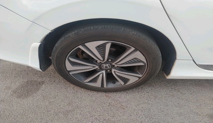 2019 Honda Civic 1.8L I-VTEC ZX CVT, Petrol, Automatic, 87,690 km, tyre