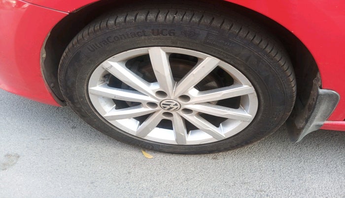 2018 Volkswagen Vento 1.2 TSI HIGHLINE PLUS AT, Petrol, Automatic, 43,739 km, tyre