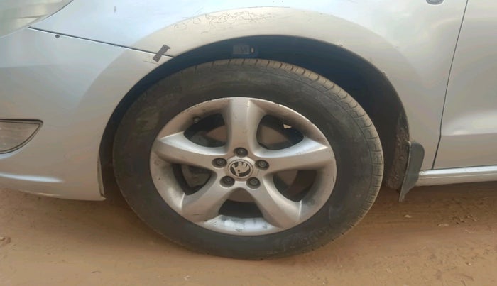 2013 Skoda Rapid ELEGANCE 1.6 TDI CR MT, Diesel, Manual, 1,69,834 km, tyre