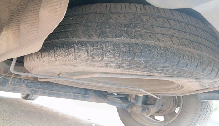 2014 Renault Duster 85 PS RXL DIESEL, Diesel, Manual, 1,01,040 km, tyre