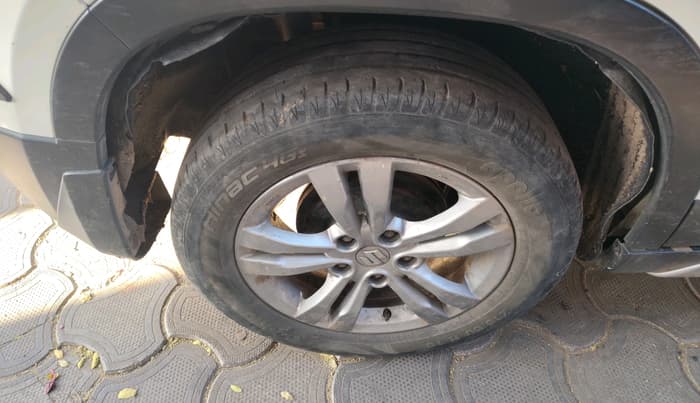 2017 Maruti Vitara Brezza ZDI, Diesel, Manual, 1,42,197 km, tyre