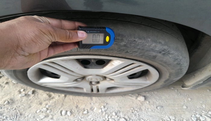 2008 Honda City 1.5L I-VTEC S MT, Petrol, Manual, 1,07,297 km, tyre