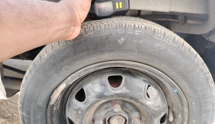 2013 Maruti Alto K10 VXI, Petrol, Manual, 87,691 km, tyre