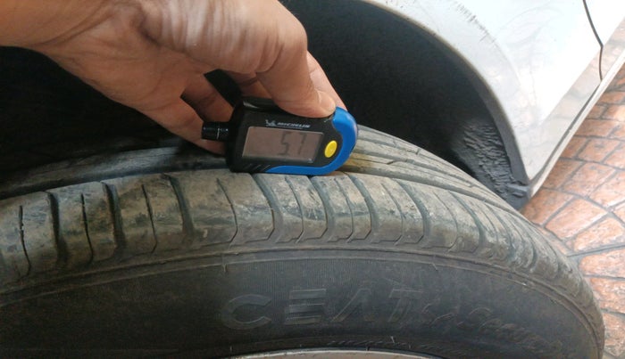 2011 Audi A4 2.0 TDI, Diesel, Automatic, 69,228 km, tyre