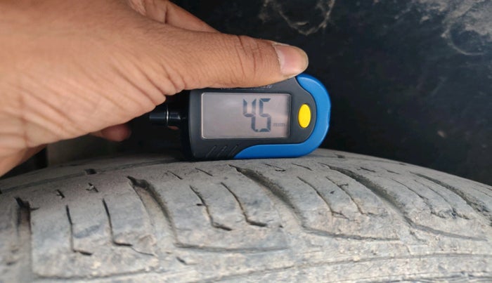 2018 Maruti Vitara Brezza LDI, Diesel, Manual, 45,452 km, tyre