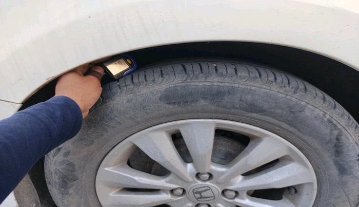 2012 Honda City 1.5L I-VTEC V MT, CNG, Manual, 1,31,424 km, tyre