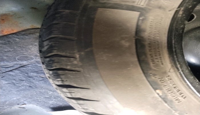 2015 Honda City 1.5L I-VTEC V MT, Petrol, Manual, 1,40,265 km, tyre