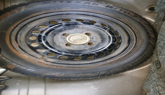 2012 Honda Brio S MT, Petrol, Manual, 67,380 km, tyre