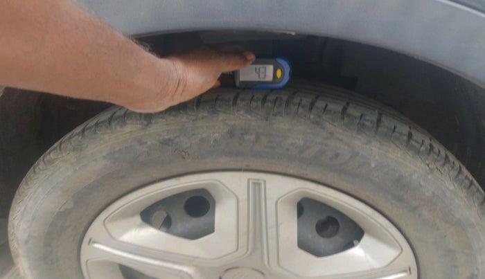 2019 Tata NEXON XMA PETROL, Petrol, Automatic, 40,845 km, tyre