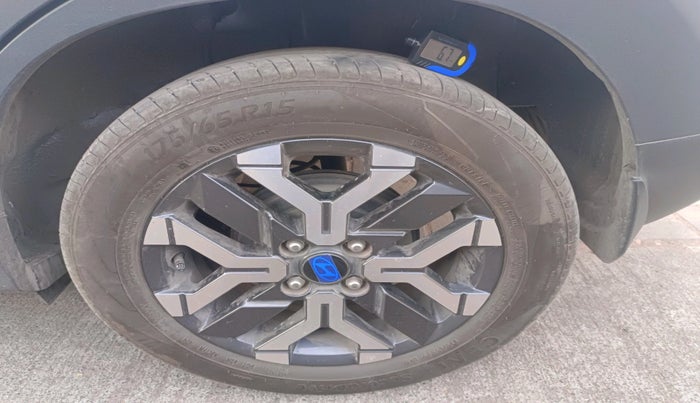 2024 Hyundai EXTER SX(O) 1.2 AMT, Petrol, Automatic, 15,820 km, tyre