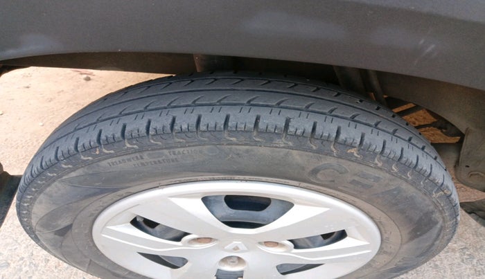 2018 Renault Kwid RXT 1.0 (O), Petrol, Manual, 79,202 km, tyre