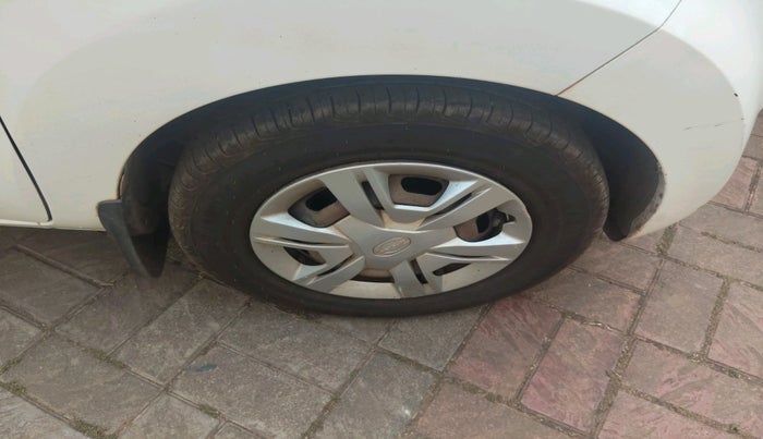 2018 Datsun Redi Go T(O) 1.0 AMT, Petrol, Automatic, 68,426 km, tyre