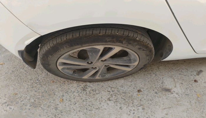 2020 Tata ALTROZ XZ PETROL, Petrol, Manual, 86,050 km, tyre