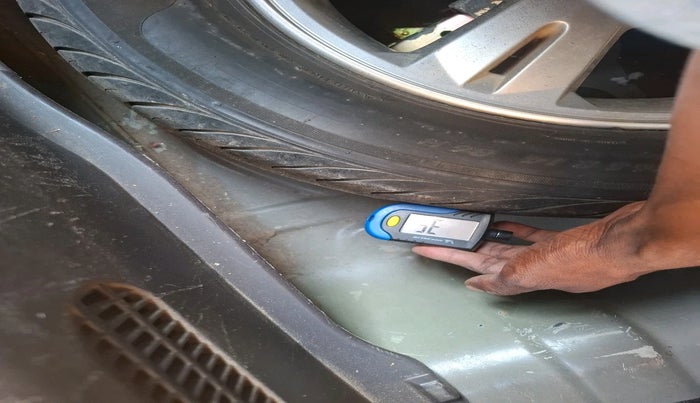 2010 Hyundai i20 SPORTZ 1.2, Petrol, Manual, 1,06,522 km, tyre