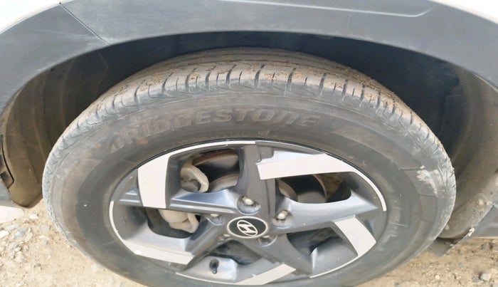 2020 Hyundai VENUE SX 1.5 CRDI, Diesel, Manual, 92,696 km, tyre