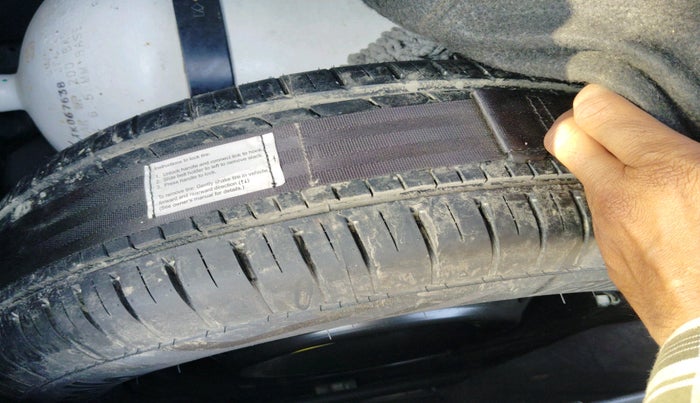 2023 Maruti Baleno  ZETA CNG 1.2L, CNG, Manual, 54,642 km, tyre