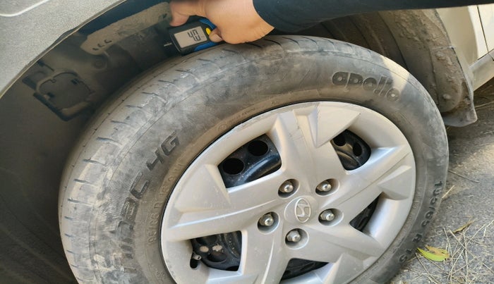 2022 Hyundai VENUE S 1.2, Petrol, Manual, 51,858 km, tyre