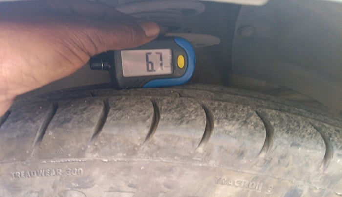 2017 Maruti Dzire VXI AMT, Petrol, Automatic, 56,310 km, tyre