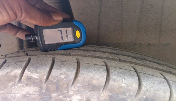 2017 Maruti Dzire VXI AMT, Petrol, Automatic, 56,310 km, tyre