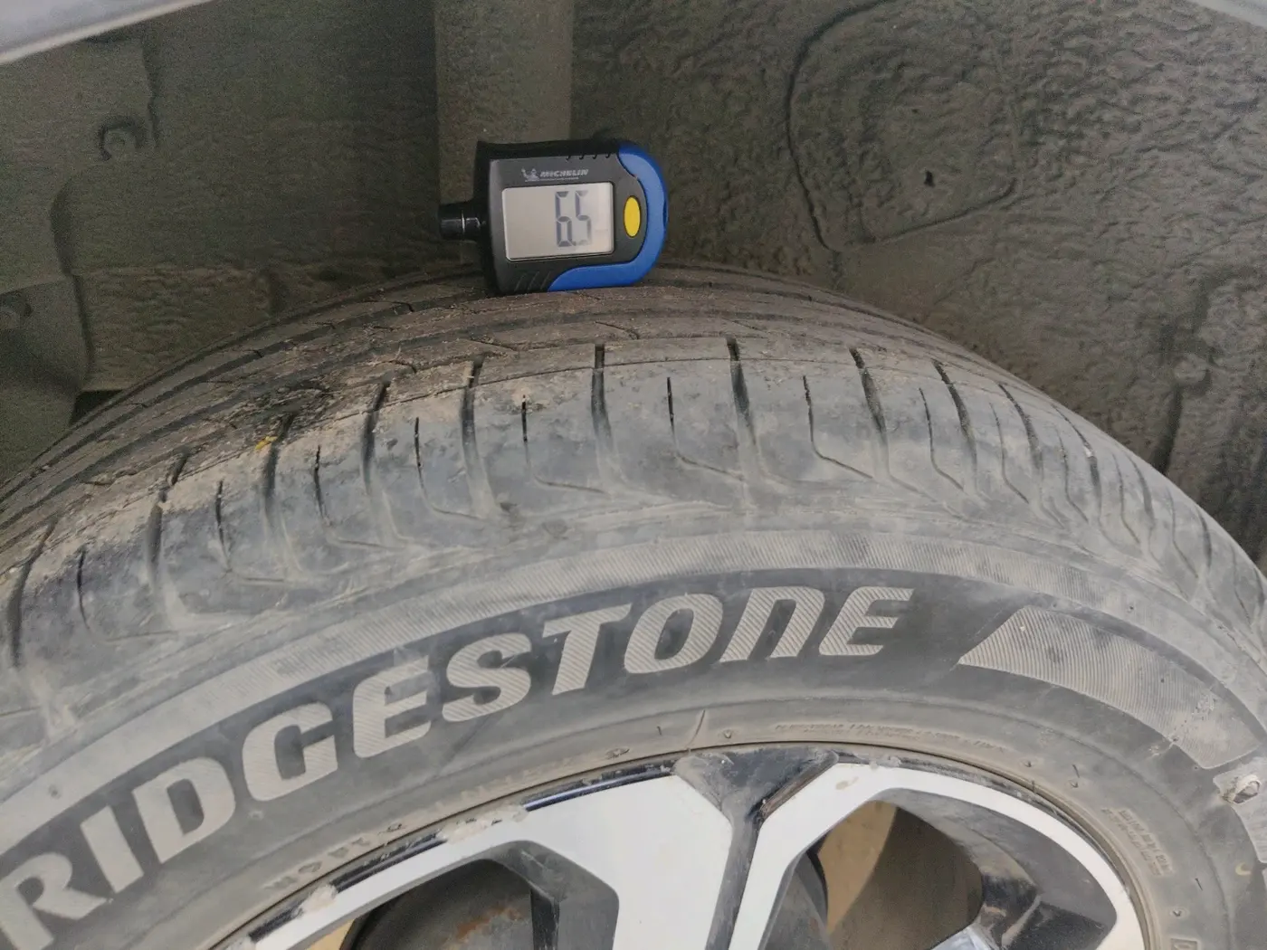 2021 Tata NEXON XZ PLUS PETROL, CNG, Manual, 27,258 km, tyre