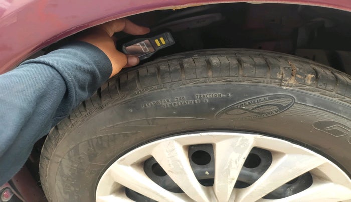 2016 Maruti Swift Dzire VXI, Petrol, Manual, 42,174 km, tyre