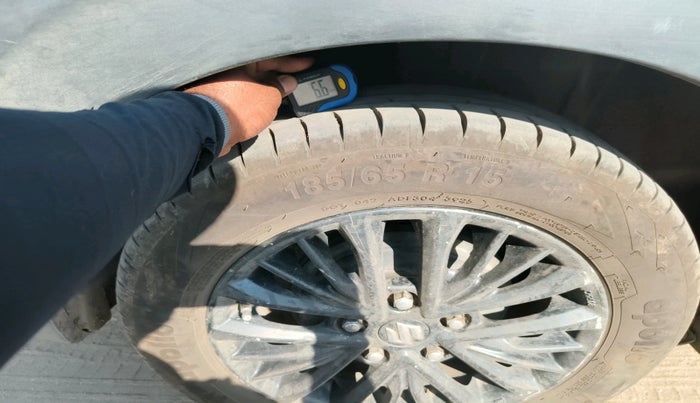 2021 Maruti XL6 ZETA MT, Petrol, Manual, 99,481 km, tyre