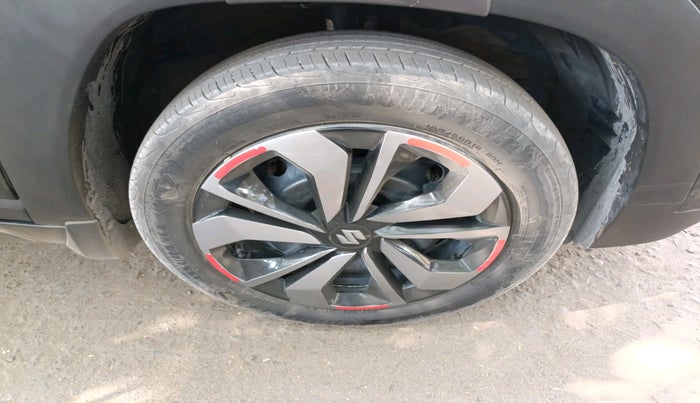 2025 Maruti FRONX DELTA 1.2 AGS, CNG, Automatic, 23,578 km, tyre